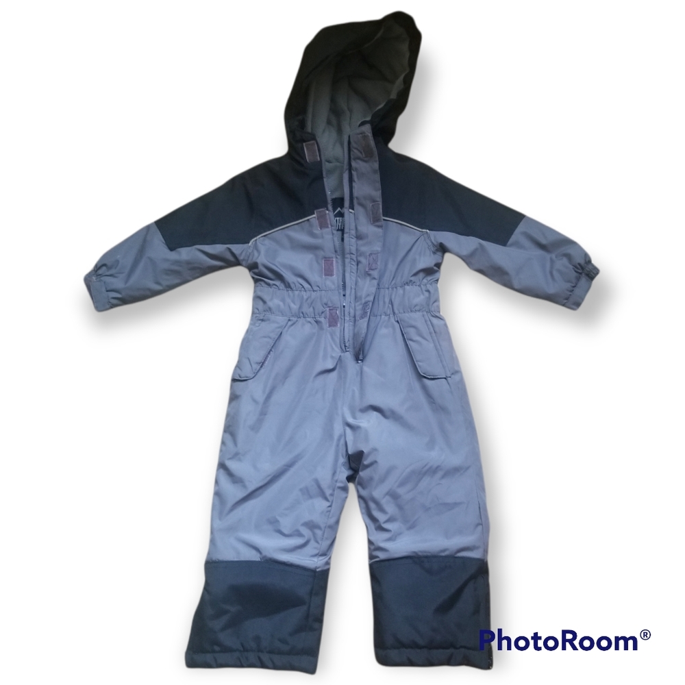 IXTREME Size 3T GRAY SNOWSUIT